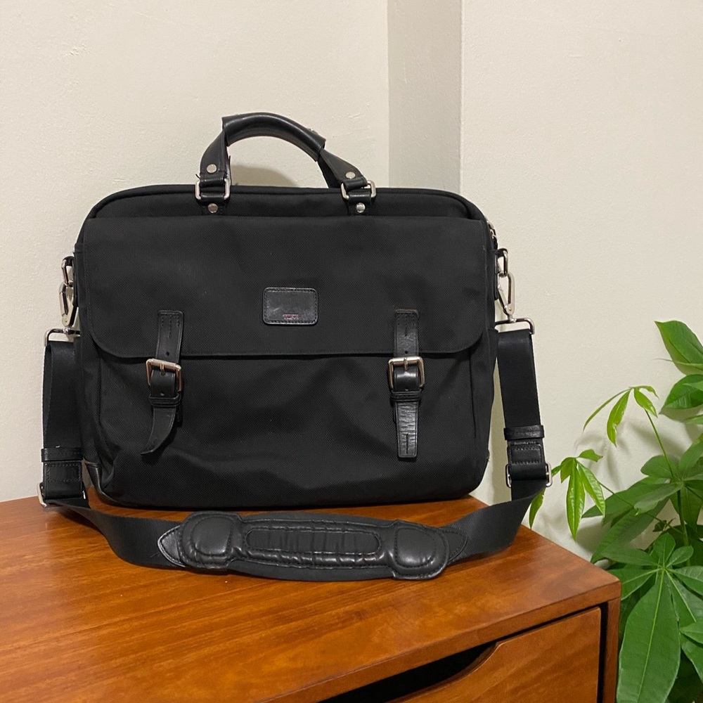 Black TUMI Laptop/Messenger Bag